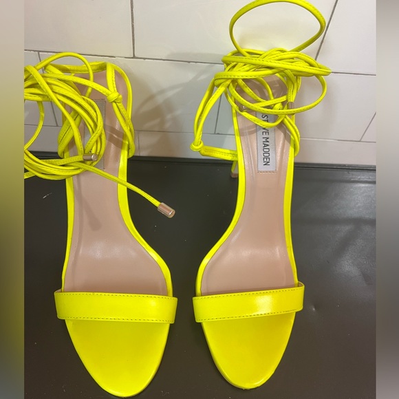 Steve Madden Yellow Neon Leather Lace Up Heel Sandals Sz 8.5 - Picture 4 of 12